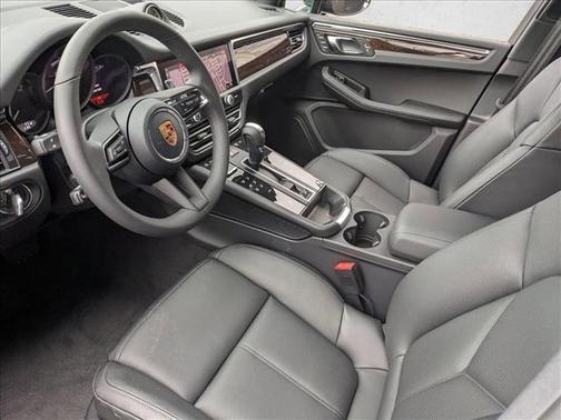 Volcano Grey Metallic 2026 Porsche Macan Macan