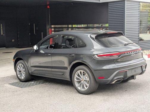 2026 Porsche Macan AWD
