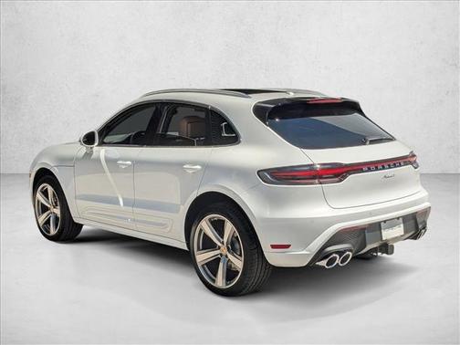 Carrara White Metallic 2026 Porsche Macan Macan