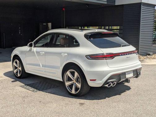 Carrara White Metallic 2026 Porsche Macan Macan