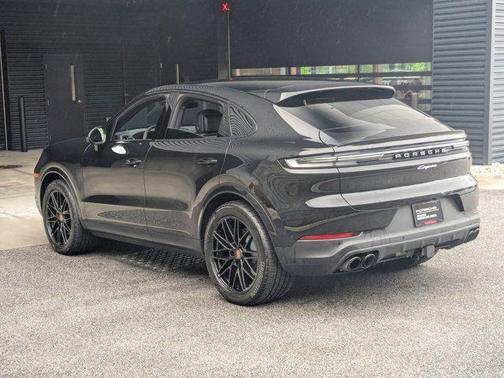 2025 Porsche Cayenne Coupe AWD
