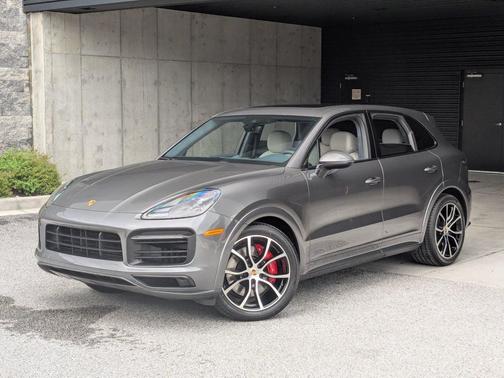 Quartzite Grey Metallic 2023 Porsche Cayenne GTS