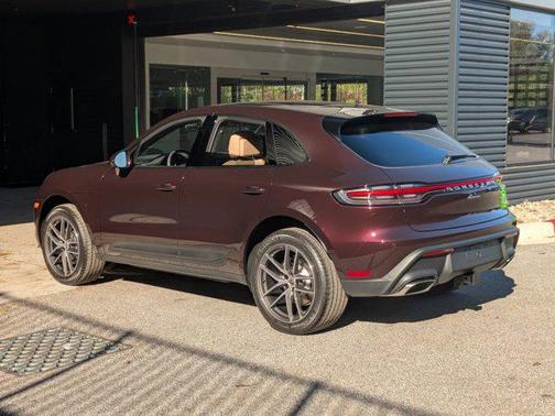 2026 Porsche Macan AWD