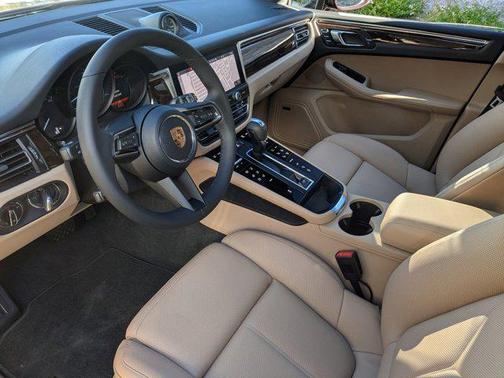 2026 Porsche Macan AWD