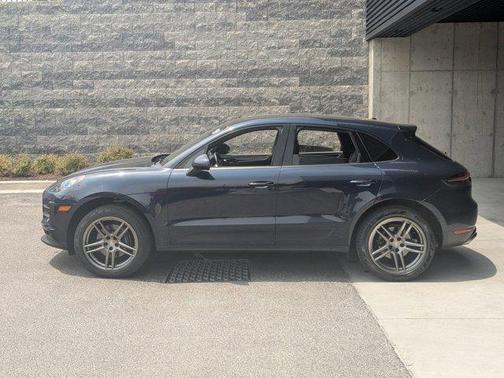 2019 Porsche Macan Base