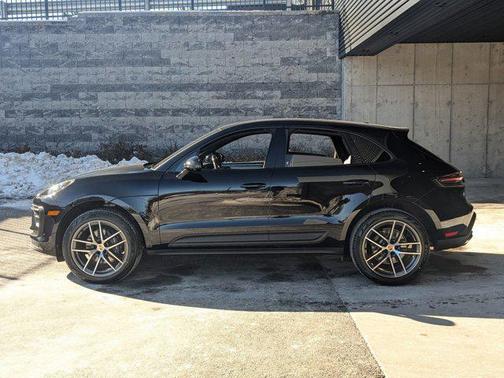 2025 Porsche Macan Base