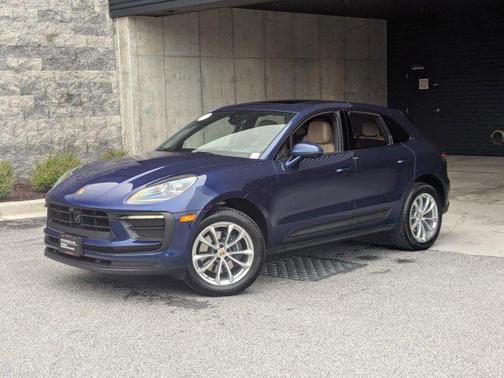 2025 Porsche Macan Base