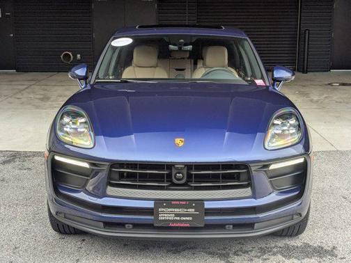 2025 Porsche Macan Base