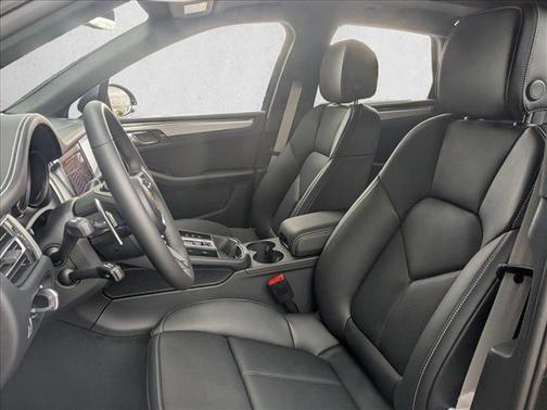 Volcano Grey Metallic 2026 Porsche Macan Macan