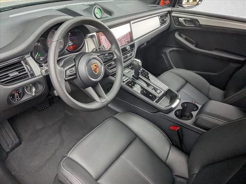 Volcano Grey Metallic 2026 Porsche Macan Macan