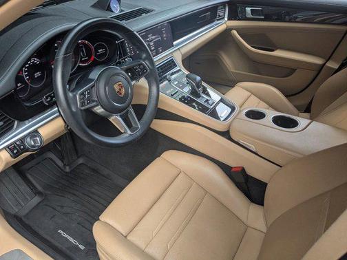 2019 Porsche Panamera 4