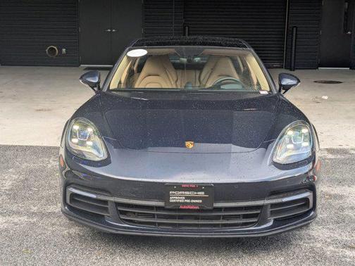 2019 Porsche Panamera 4