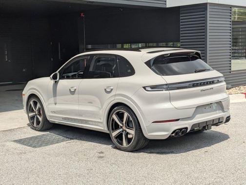 Chalk 2026 Porsche Cayenne GTS