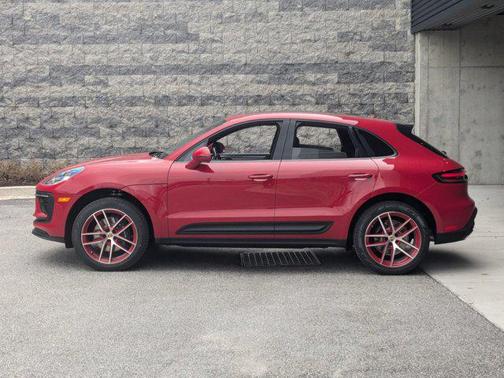 2025 Porsche Macan AWD
