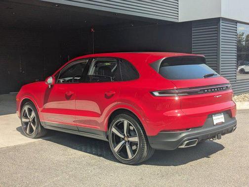 2025 Porsche Cayenne AWD