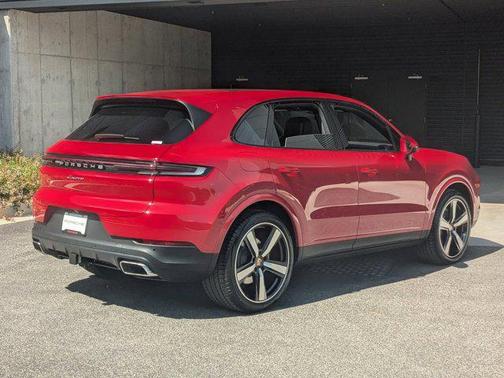 2025 Porsche Cayenne AWD
