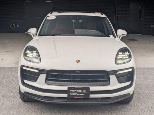 2022 Porsche Macan Base