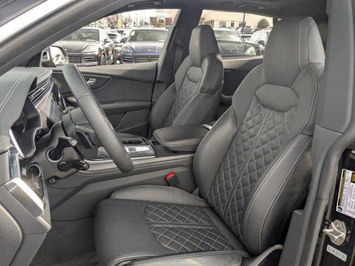 Mythos Black Metallic 2024 Audi SQ8 4.0T Prestige