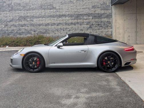 2018 Porsche 911 Targa 4S
