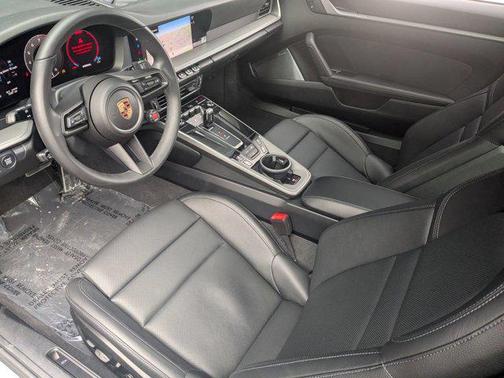 2025 Porsche 911 Carrera