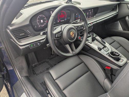 2025 Porsche 911 Carrera