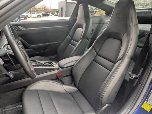 2025 Porsche 911 Carrera