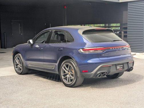 2025 Porsche Macan Base