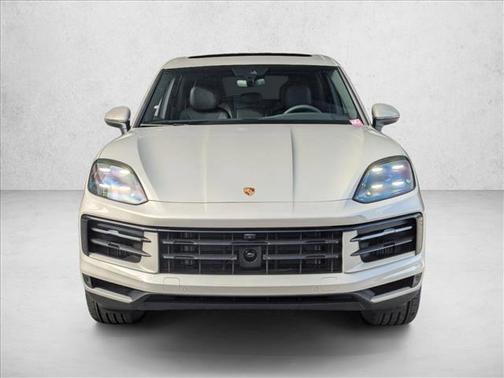 Cashmere Beige Metallic 2026 Porsche Cayenne Cayenne