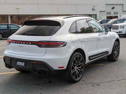 2024 Porsche Macan Base
