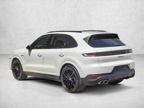 Carrara White Metallic 2026 Porsche Cayenne Cayenne S E-Hybrid