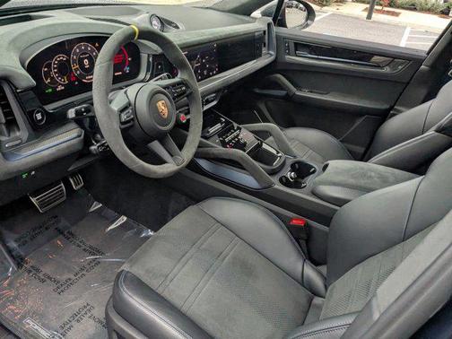2024 Porsche Cayenne Turbo GT