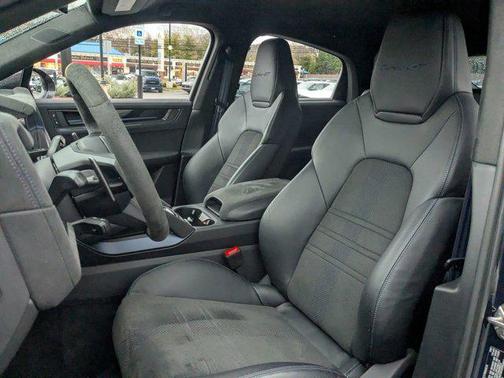 2024 Porsche Cayenne Turbo GT