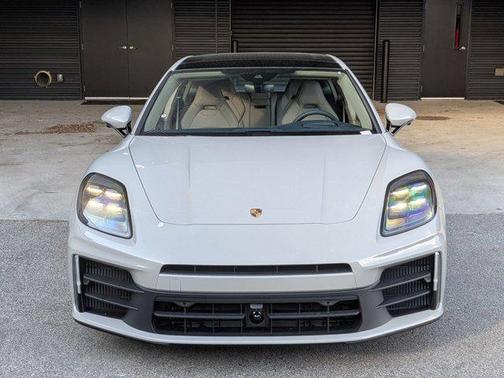 2026 Porsche Panamera 4