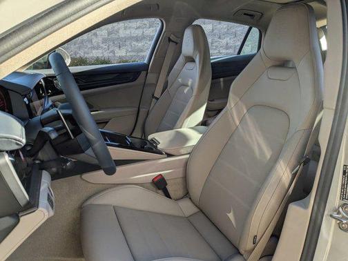 2026 Porsche Panamera 4