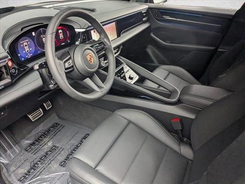 Jet Black Metallic 2025 Porsche Macan Macan Electric 4