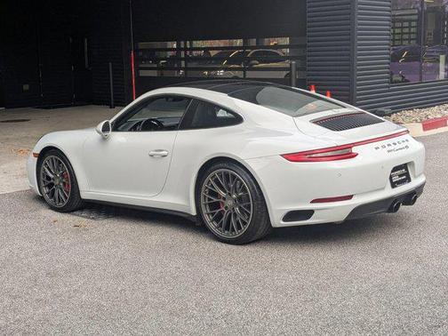2017 Porsche 911 Carrera 4S