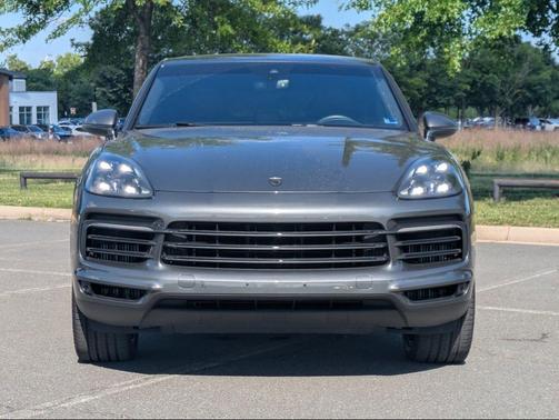Quartzite Grey Metallic 2021 Porsche Cayenne Cayenne