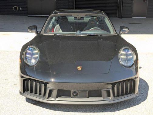 2026 Porsche 911 Carrera 4 GTS