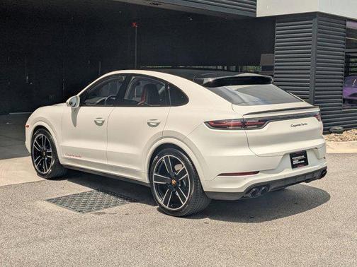 2022 Porsche Cayenne Turbo