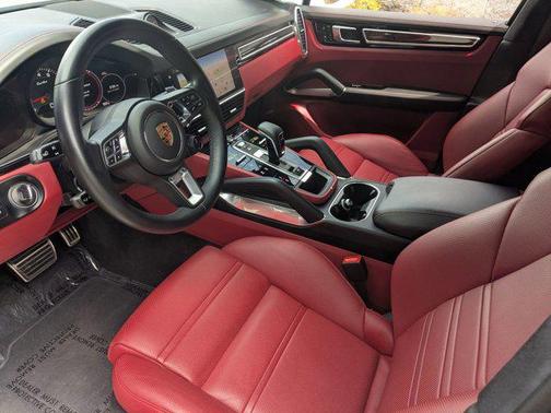 2022 Porsche Cayenne Turbo
