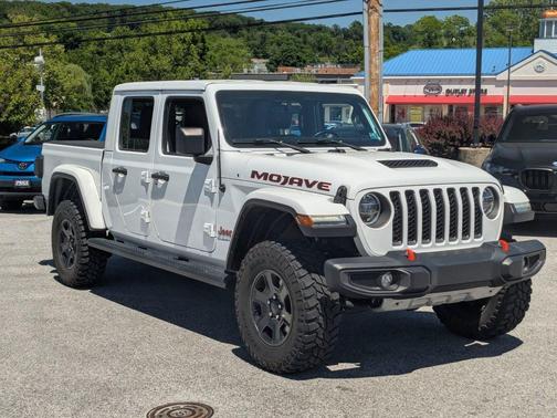 Bright White Clearcoat 2022 Jeep Gladiator Mojave 4x4