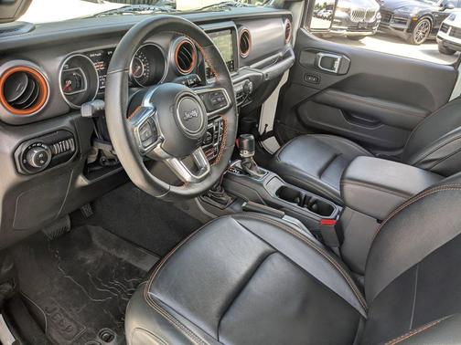 Bright White Clearcoat 2022 Jeep Gladiator Mojave 4x4
