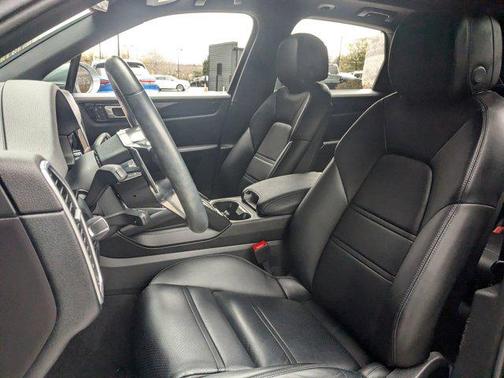 2023 Porsche Cayenne AWD