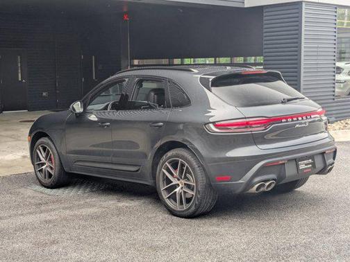 2024 Porsche Macan Base