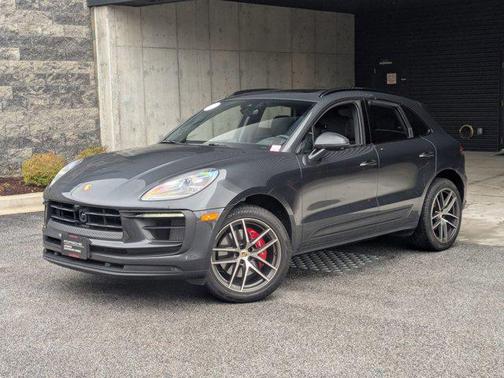 2024 Porsche Macan Base