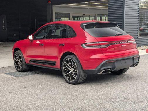 2024 Porsche Macan Base