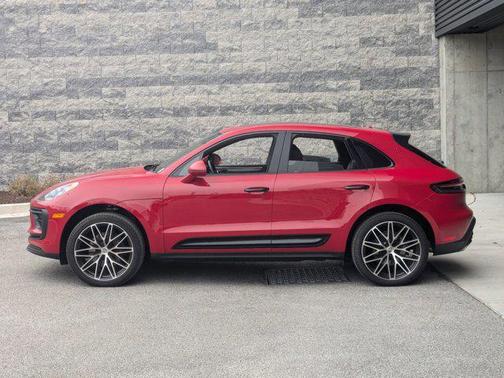 2024 Porsche Macan Base