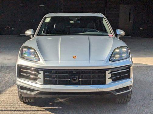 2025 Porsche Cayenne AWD