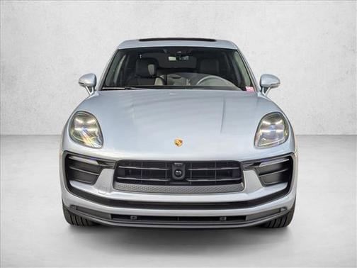 Dolomite Silver Metallic 2026 Porsche Macan Macan