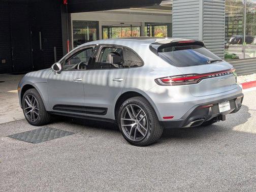2026 Porsche Macan AWD